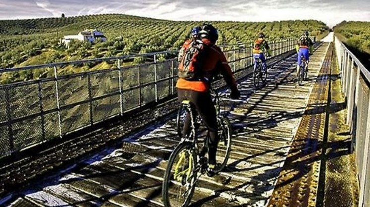 Andalucía Geographic - Ruta en Bicicleta por la Vía Verde del Aceite, Zuhero, Córdoba